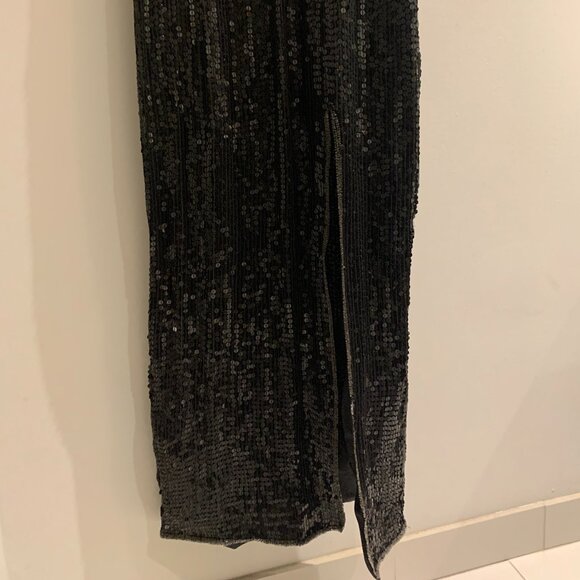 Elegant, sleek sequin/silk charcoal and black evening dress - Picture 3 of 5